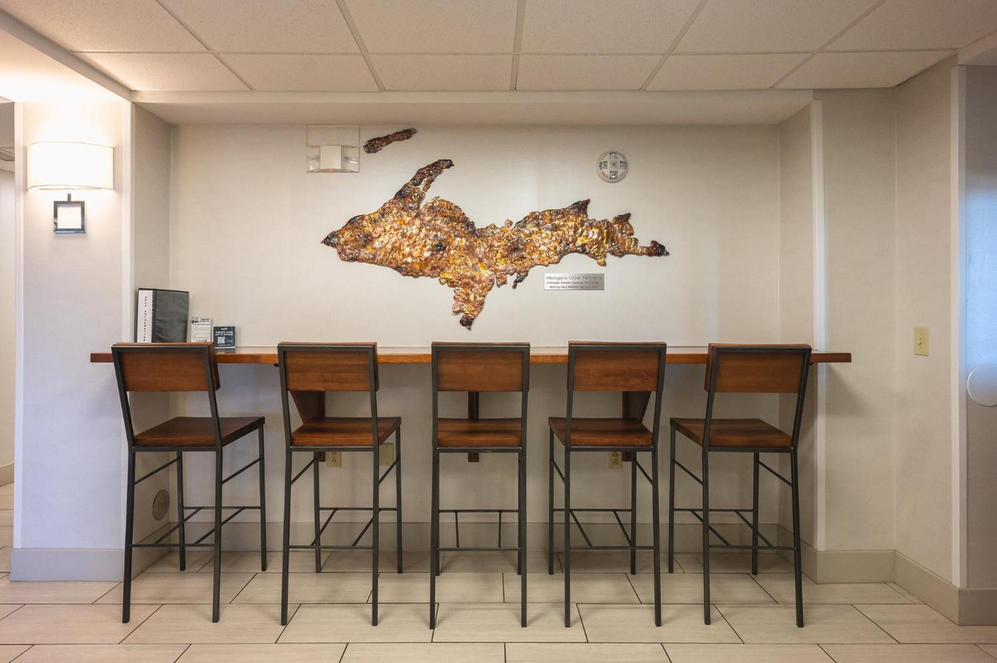 Hotel Express Houghton-keweenaw By Ihg Houghton