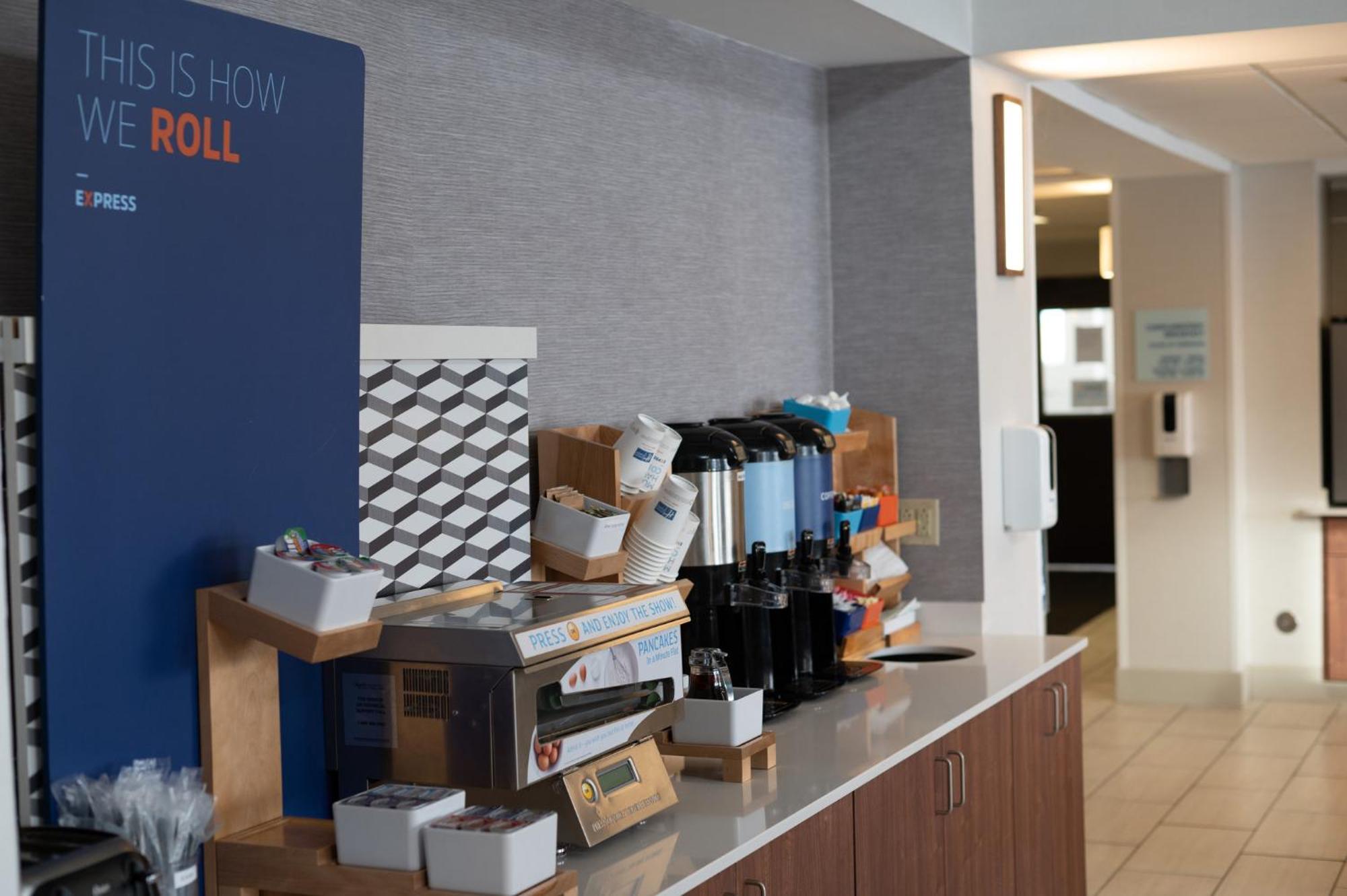 Hotel Express Houghton-keweenaw By Ihg
