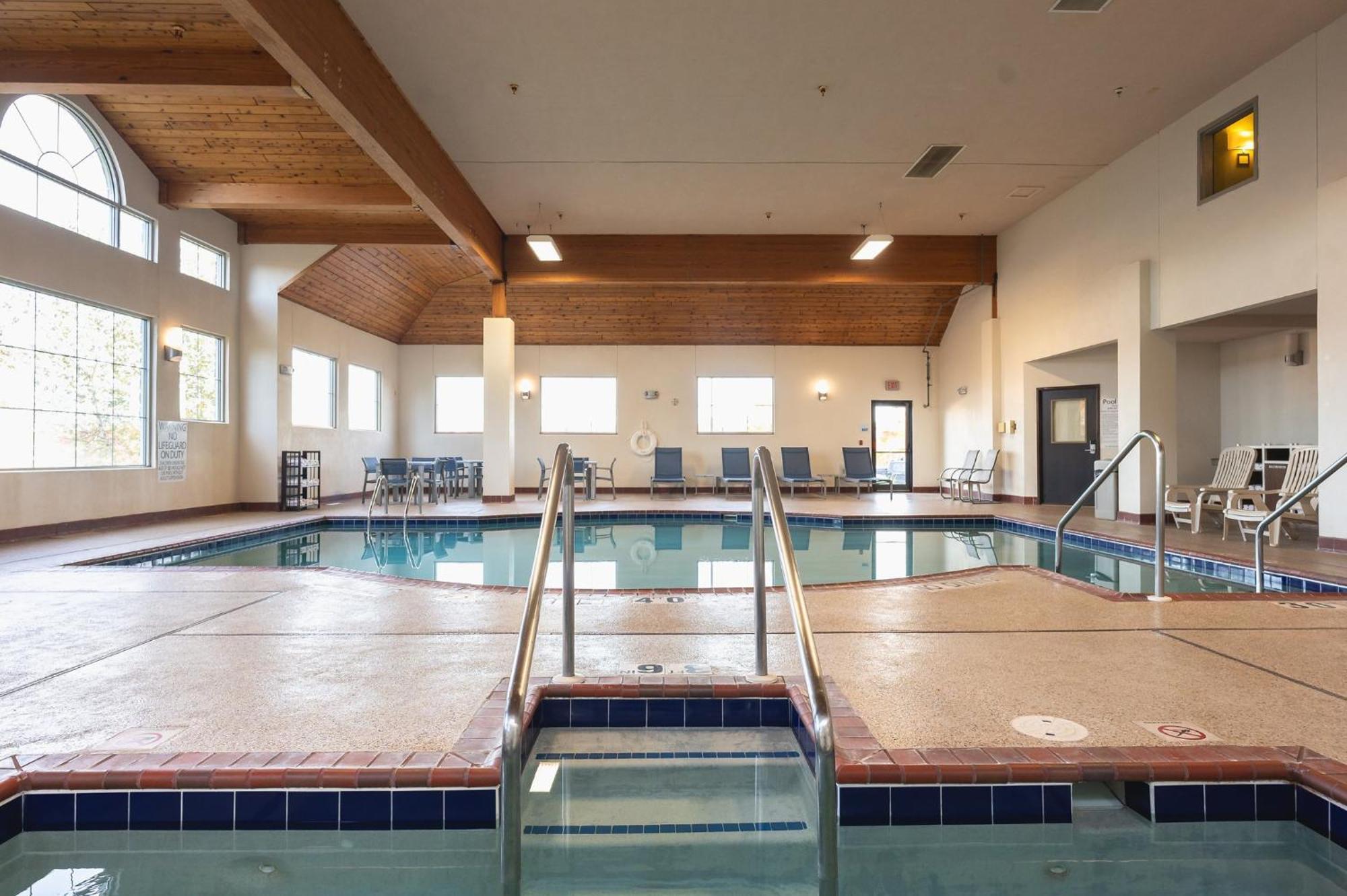 Express Houghton-keweenaw By Ihg Hotel