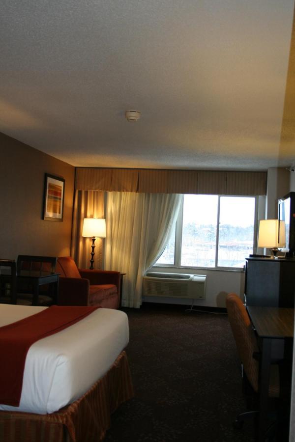 Express Houghton-keweenaw By Ihg Hotel
