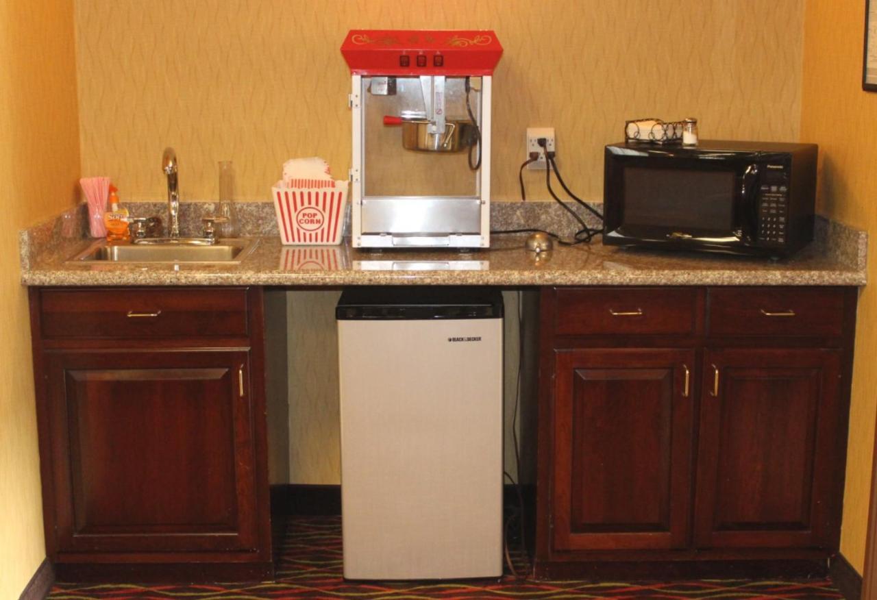 Express Houghton-keweenaw By Ihg Hotel 2*