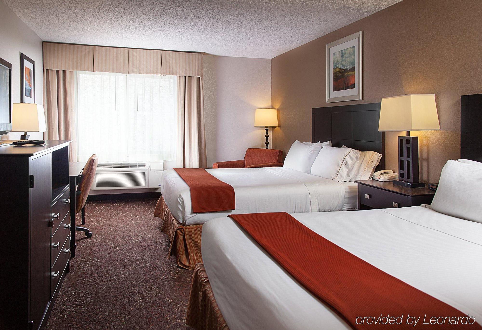Hotel Express Houghton-keweenaw By Ihg